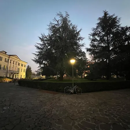 Apartamento Elegante In Parco Brescia